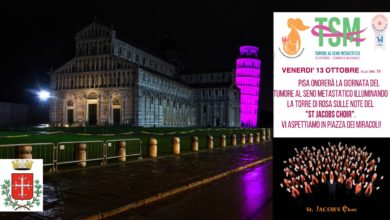 La Torre di Pisa illuminata in rosa per sensibilizzare sul tumore al seno metastatico.