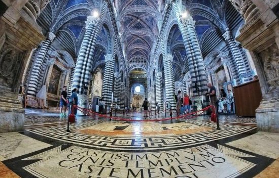 La città di Siena ospita dibattiti e discussioni