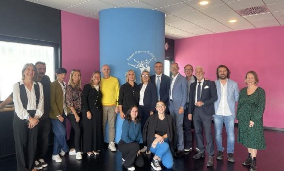 La scuola di danza Elsa Ghezzi festeggia 60 anni.