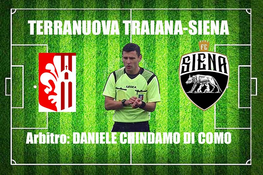 L'arbitro Chindamo dirige la partita Terranuova Traiana-Siena, coinvolta la tifoseria del Siena Club Fedelissimi 1970.