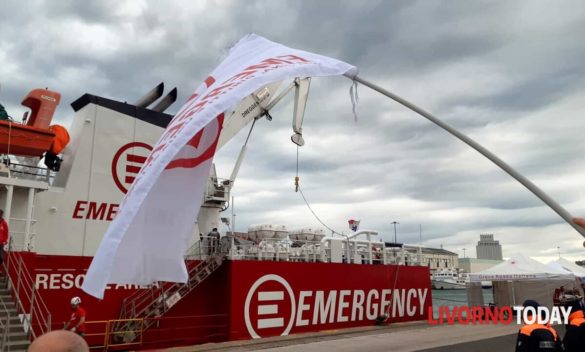 Life Support di Emergency recupera 48 migranti a Livorno