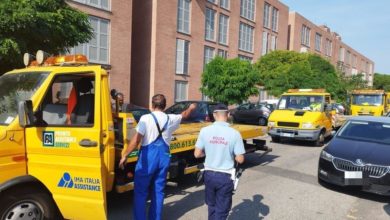 Livorno, cinque auto senza assicurazione rimosse da via Amendola.