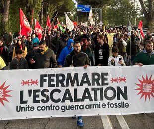 Manifestazione contro guerra e base militare nel parco, foto del 21 ottobre a San Piero a Grado, per fermare l'escalation.