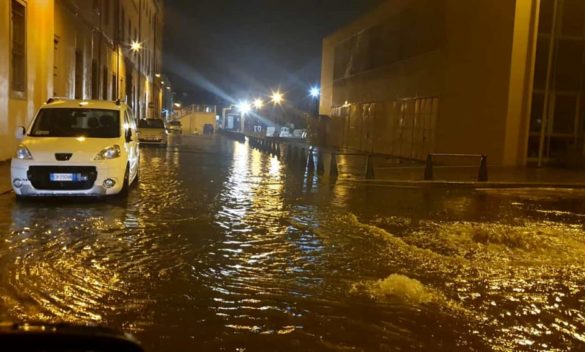 Domani prevista allerta meteo arancione, forti piogge in arrivo