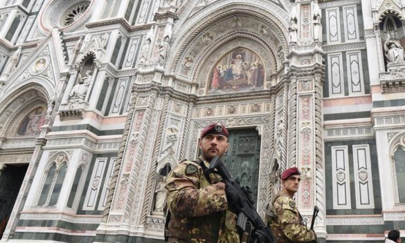 Ministro invia 24 militari a Firenze per sorvegliare stazione.