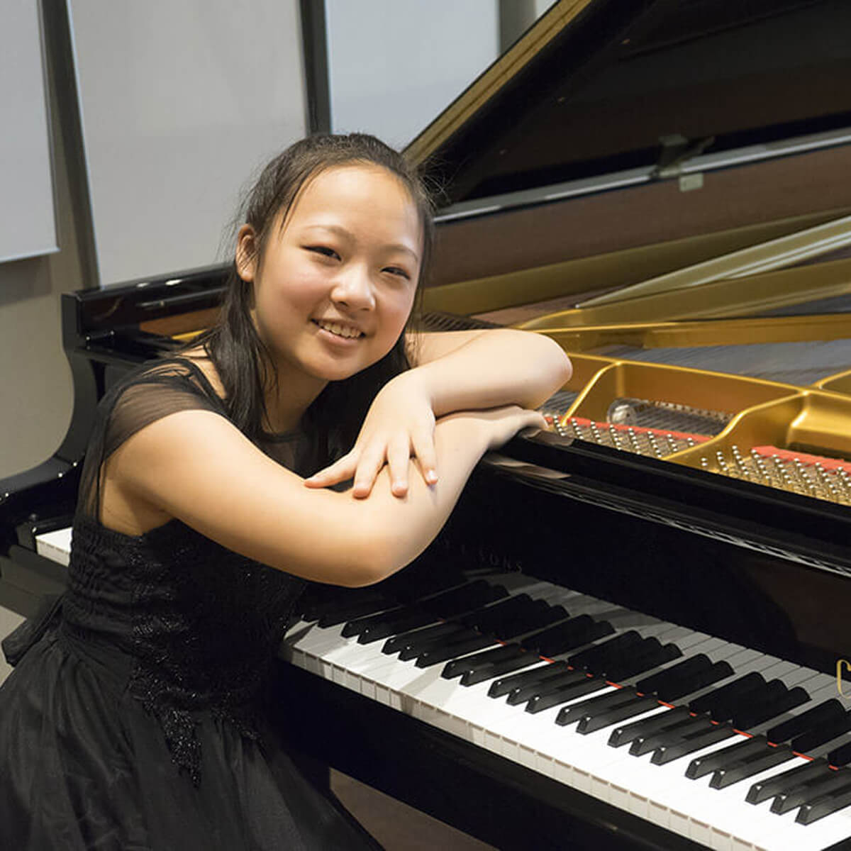 Monica Zhang trionfa alla Livorno Piano Competition presso la Fondazione Teatro Goldoni.