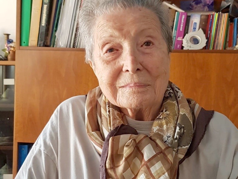 Nonna Graziella festeggia 102 anni, Livorno celebra con gioia.