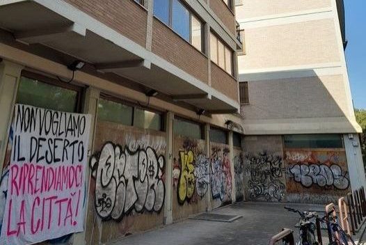 Nuova occupazione a Firenze dopo Romito, viale Gramsci.