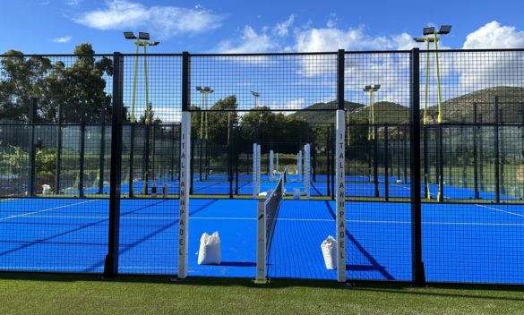 Nuovo centro sportivo Pisa Padel Arena a San Giuliano Terme, sport del momento.