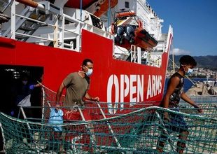 Open Arms con 176 migranti in arrivo a Marina di Carrara mercoledì 4 ottobre