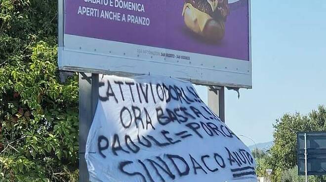 Protesta a Porcari “Cattivi Odori, Ora Basta!!! PADULE=PORCARI, Sindaco Aiuto..!!!