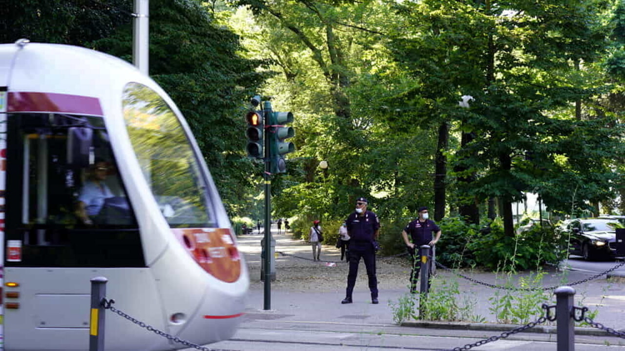 Firenze, maltempo fa chiudere giardini e parchi