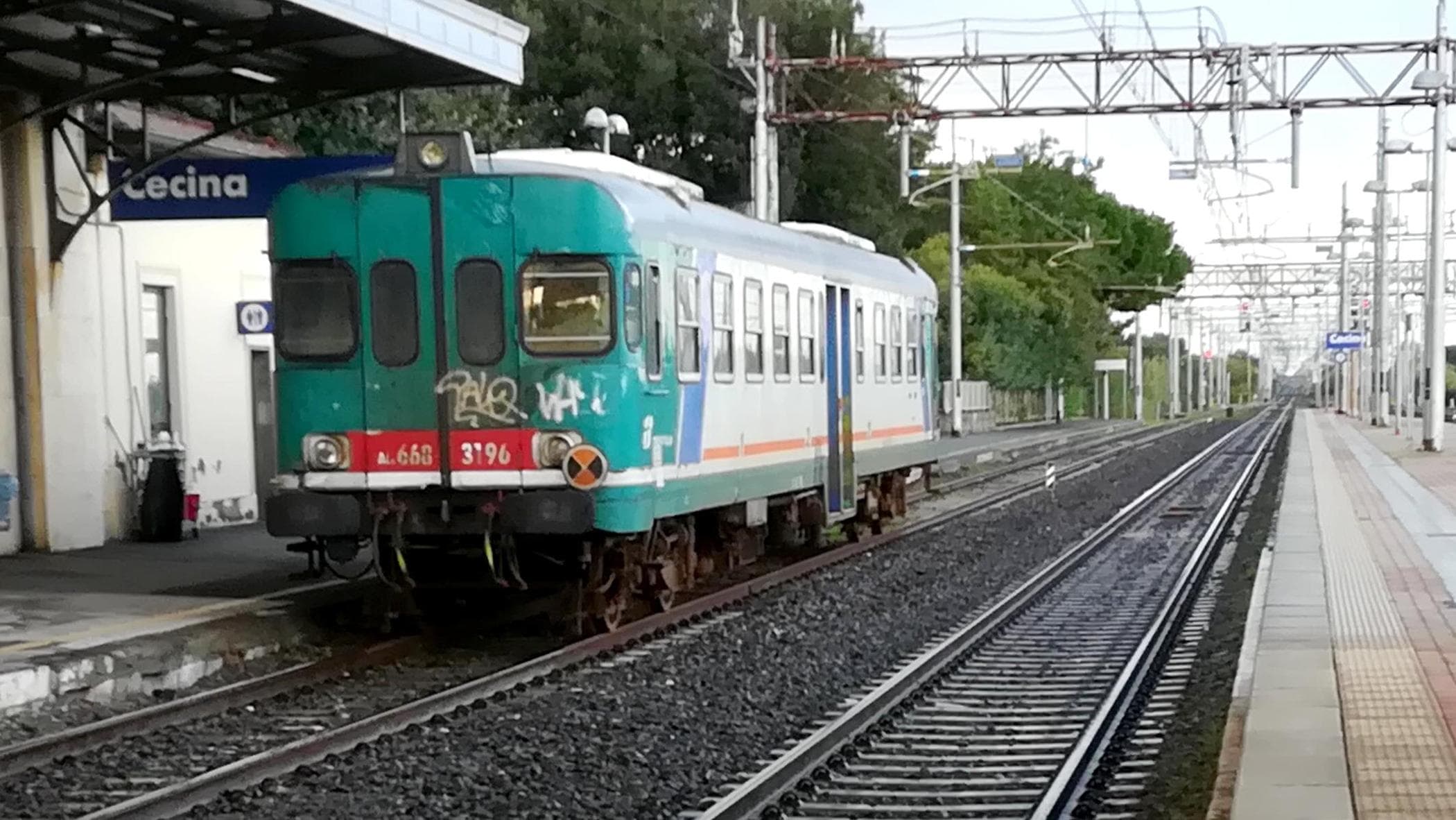 Pendolare in treno da tre anni, senza certezze sull'orario ogni giorno