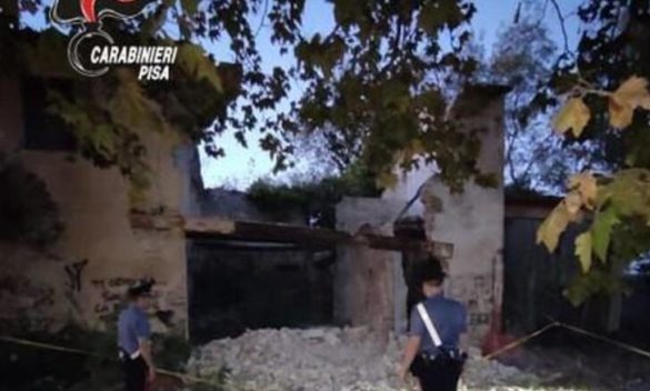 Pisa, crolla tetto casa abbandonata: 17enne muore sotto macerie