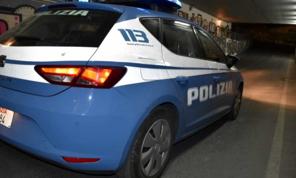 Polizia chiamata a risolvere litigio condominiale a San Giuliano Terme.