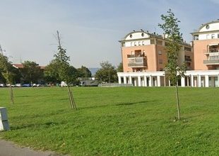Prato Sud ASL district relocates to Paperino, leaving Via Roma. The property is owned by the municipality, with a potential property exchange with ASL Toscana Centro for former hospice and RSA Rosa Giorgi buildings.