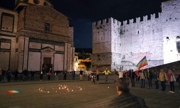 Prato richiama alla pace e propone una fiaccolata silenziosa.