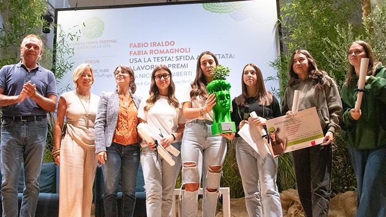 Premio “Sostenibilità, usa la testa” vinto da ragazze dell'ISI Garfagnana, Lucca.