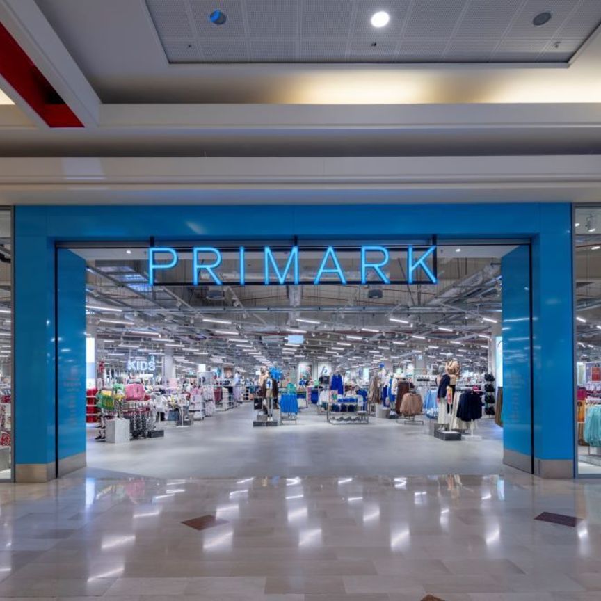 Primark pianifica l'apertura di un negozio a Genova, dopo il successo a Livorno.