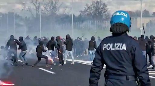 Questore di Firenze emette altri 12 daspo per ultras cagliaritani, lontani dalla squadra per 5-10 anni