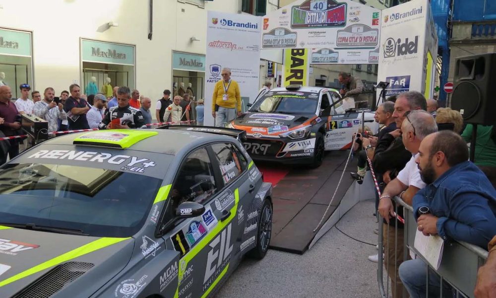 Rally di Pistoia interrotto, vettura in fiamme durante prova "Montevettolini".