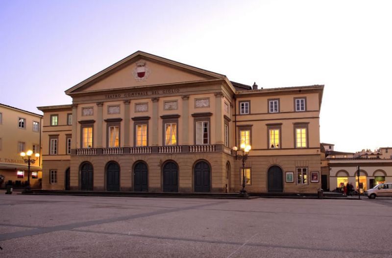 Restauro di piazza del Giglio a Lucca, inizio il 20 novembre.