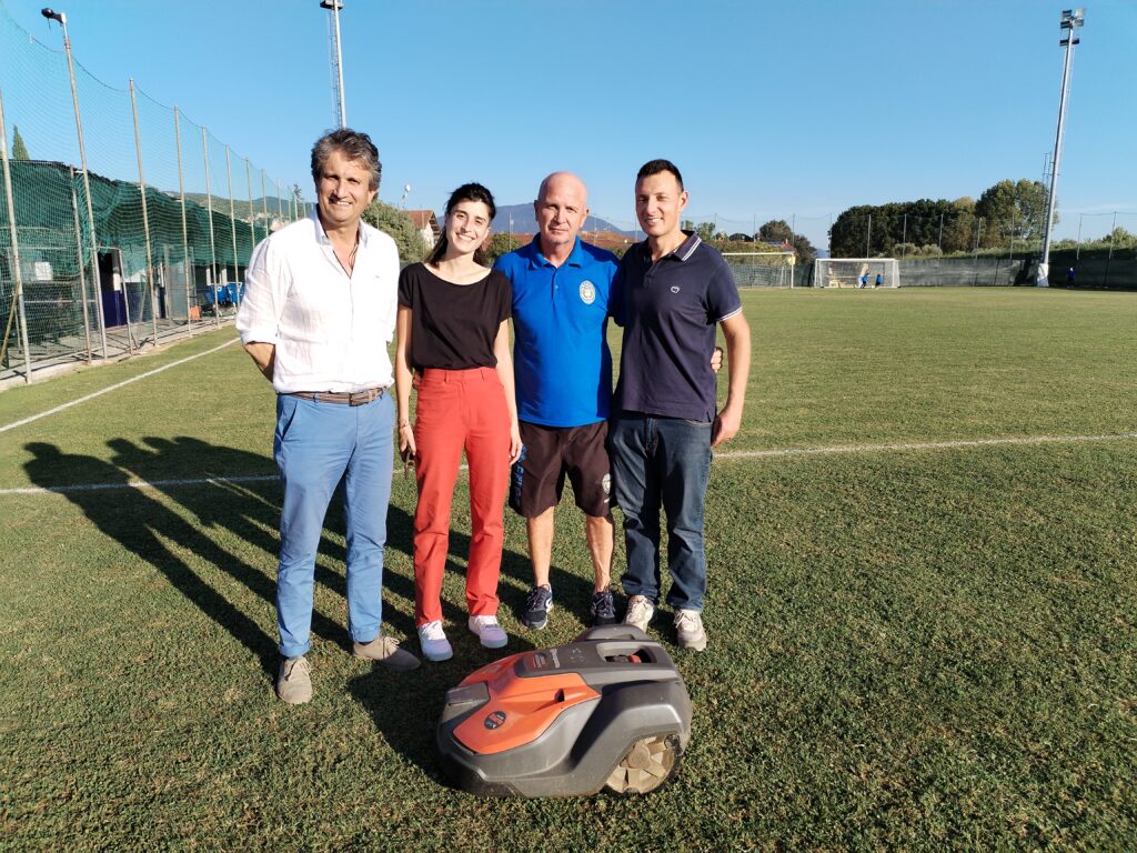 Robot tosaerba per Campo Sportivo "La Coronella-Paolo Fatticcioni" di Nodica – Sostenibilità ambientale.