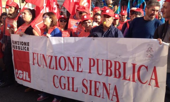 Sciopero dei lavoratori anche a Siena, protesta contro l'Ispettorato del lavoro.