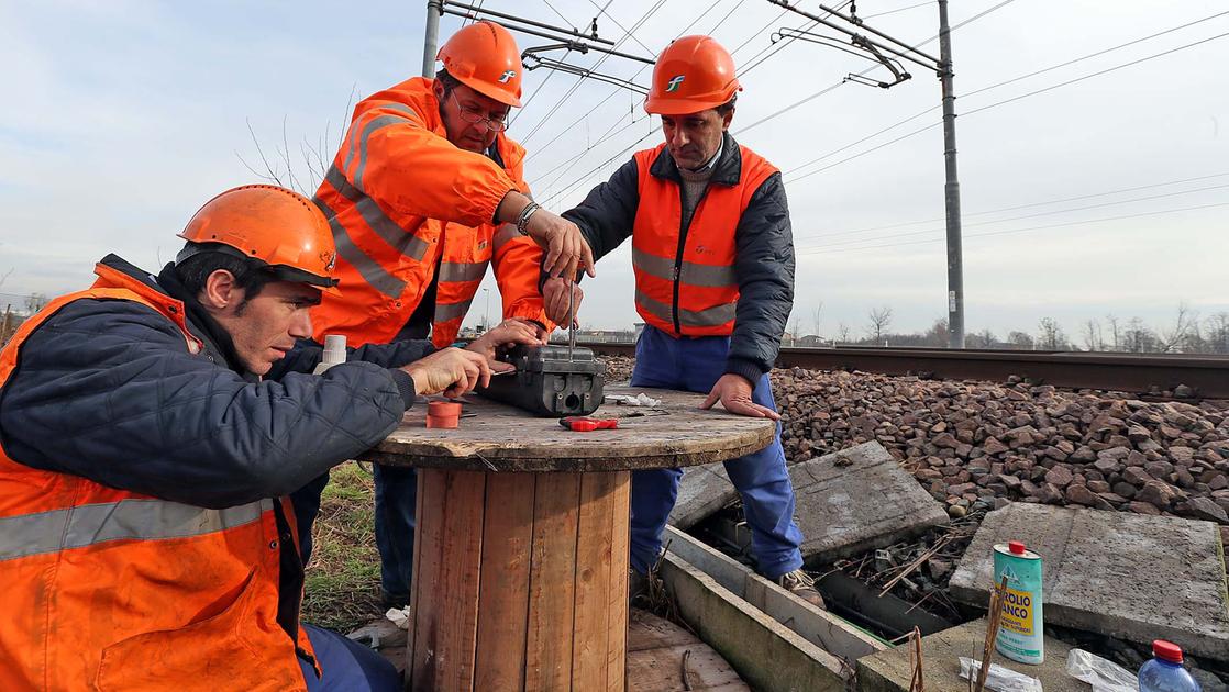 Sospensione treni sabato e domenica per raddoppio Pistoia-Montecatini.