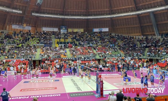 Supercoppa italiana di volley, Conegliano e Milano si sfidano al Modigliani Forum con aggiornamenti live dalle 17.30.