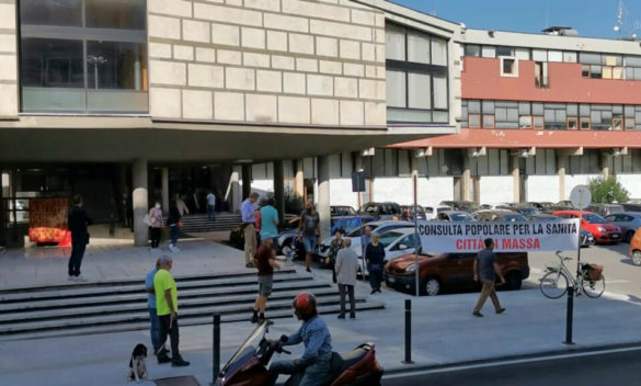 Tensioni tra comitati e sindaca durante sit-in, Monoblocco, NoiTV