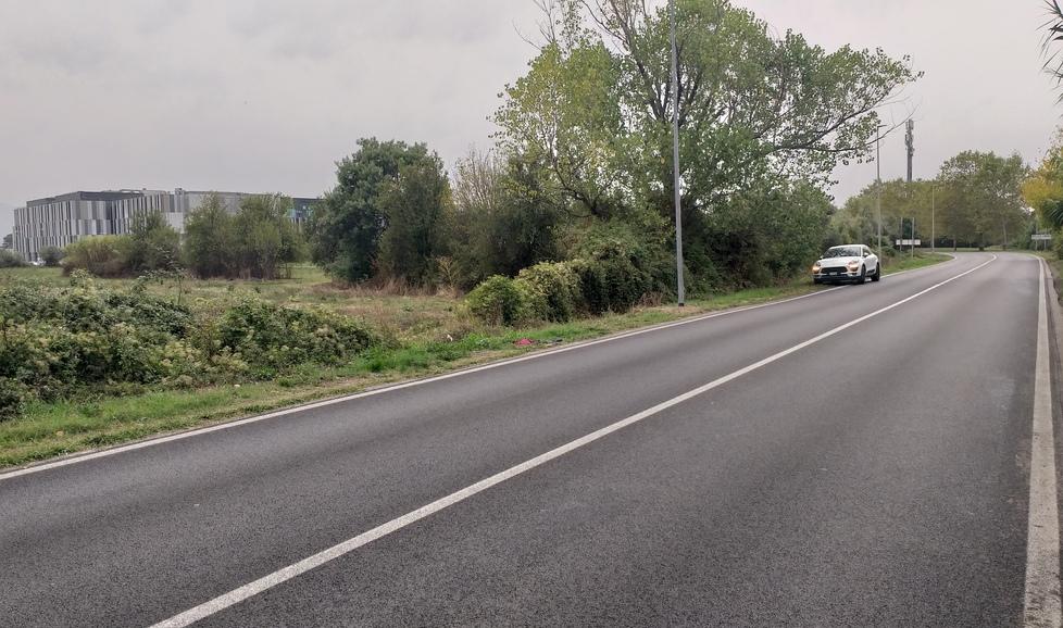 Terreni espropriati e remunerati per la ciclabile verso l'ospedale a Prato.