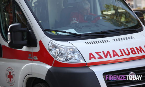 Tragico incidente nel Valdarno, donna investita da un'auto in retromarcia e decede