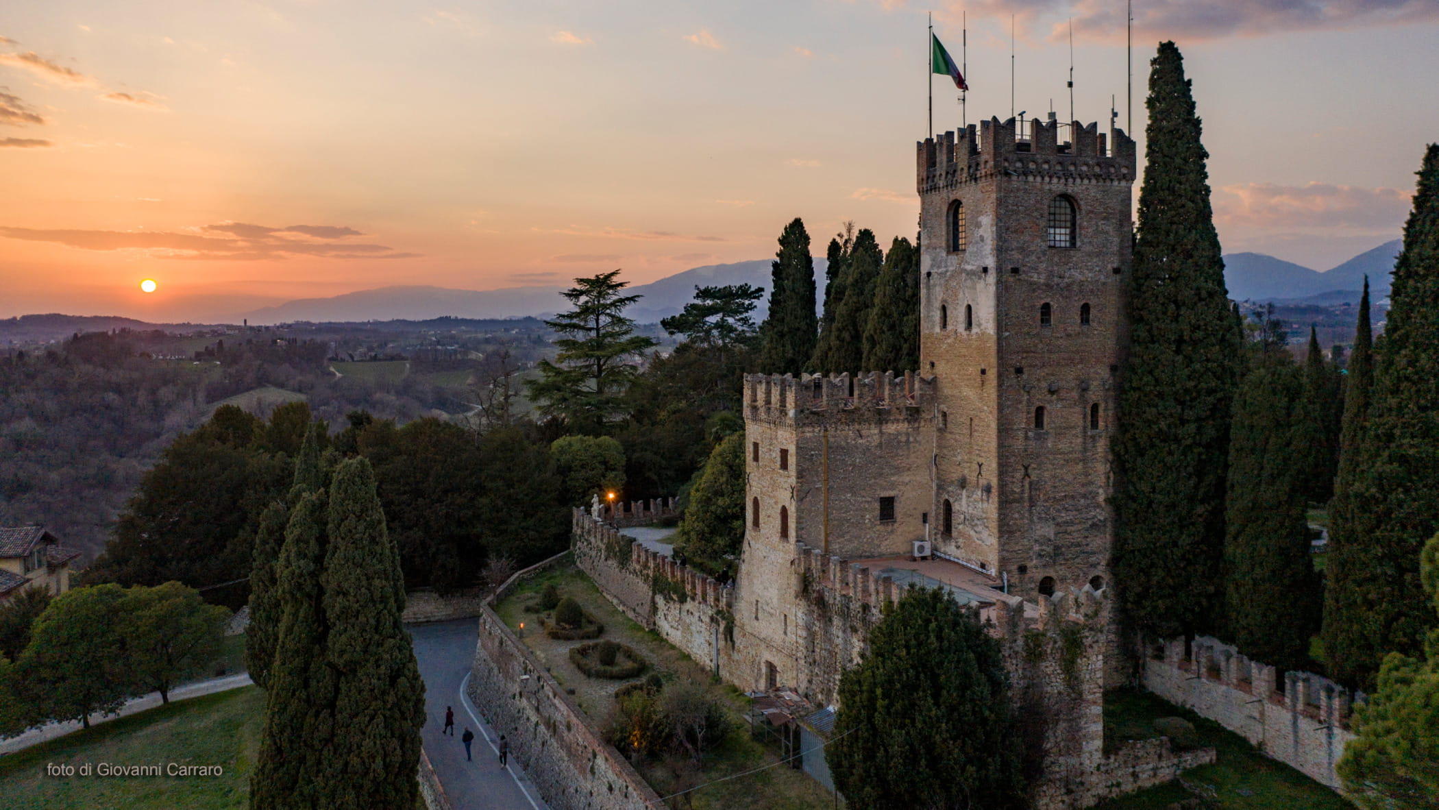 Trekking urbano, da Siena alla Sicilia, una sostenibile escursione tra chiese e monumenti.