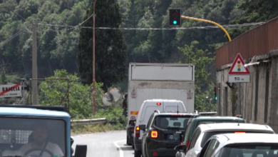 Veicolo in panne crea code di traffico a La Foresta, La Vita chiede alternative alla viabilità.