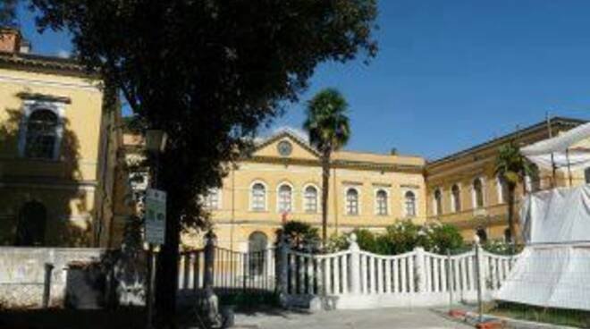 La biblioteca civica di piazza Gramsci