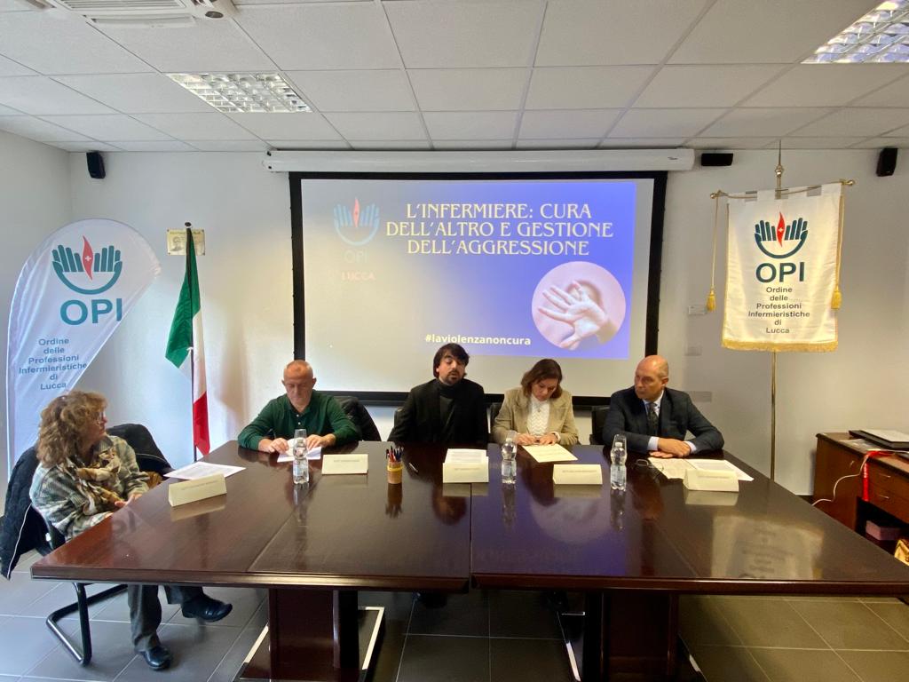 A Lucca 50 casi di violenza contro operatori sanitari - NoiTV