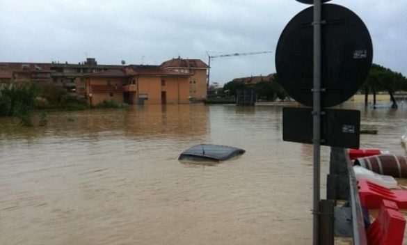 Alluvione, Giani firma ordinanza per interventi urgenti e tempestivi