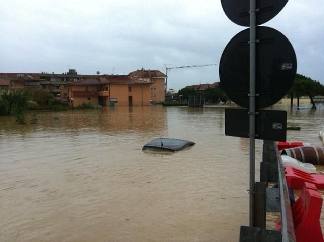 Alluvione, Giani firma ordinanza per interventi urgenti e tempestivi