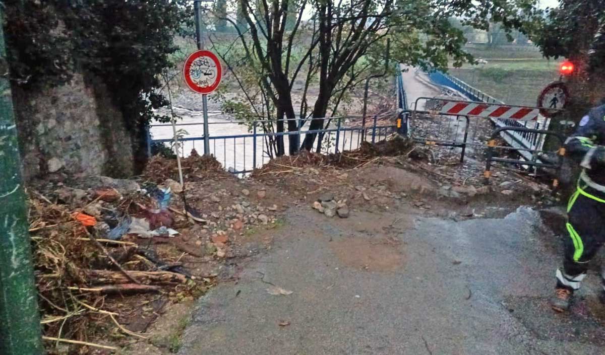 Alluvione a Prato, tre volontari dell’Asvom odv in azione