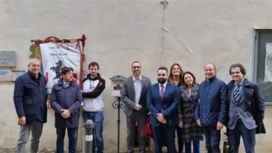 Arezzo, Signa Arretii donates defibrillator won at ‘Saracino del cuore’ to the municipality, placed in via Bicchieraia 30.