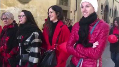 Arezzo TV - Seconda "Camminata in rosso" per la lotta alla violenza sulle donne