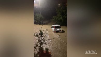 Auto travolte dal fango a Prato, le drammatiche immagini del maltempo.
