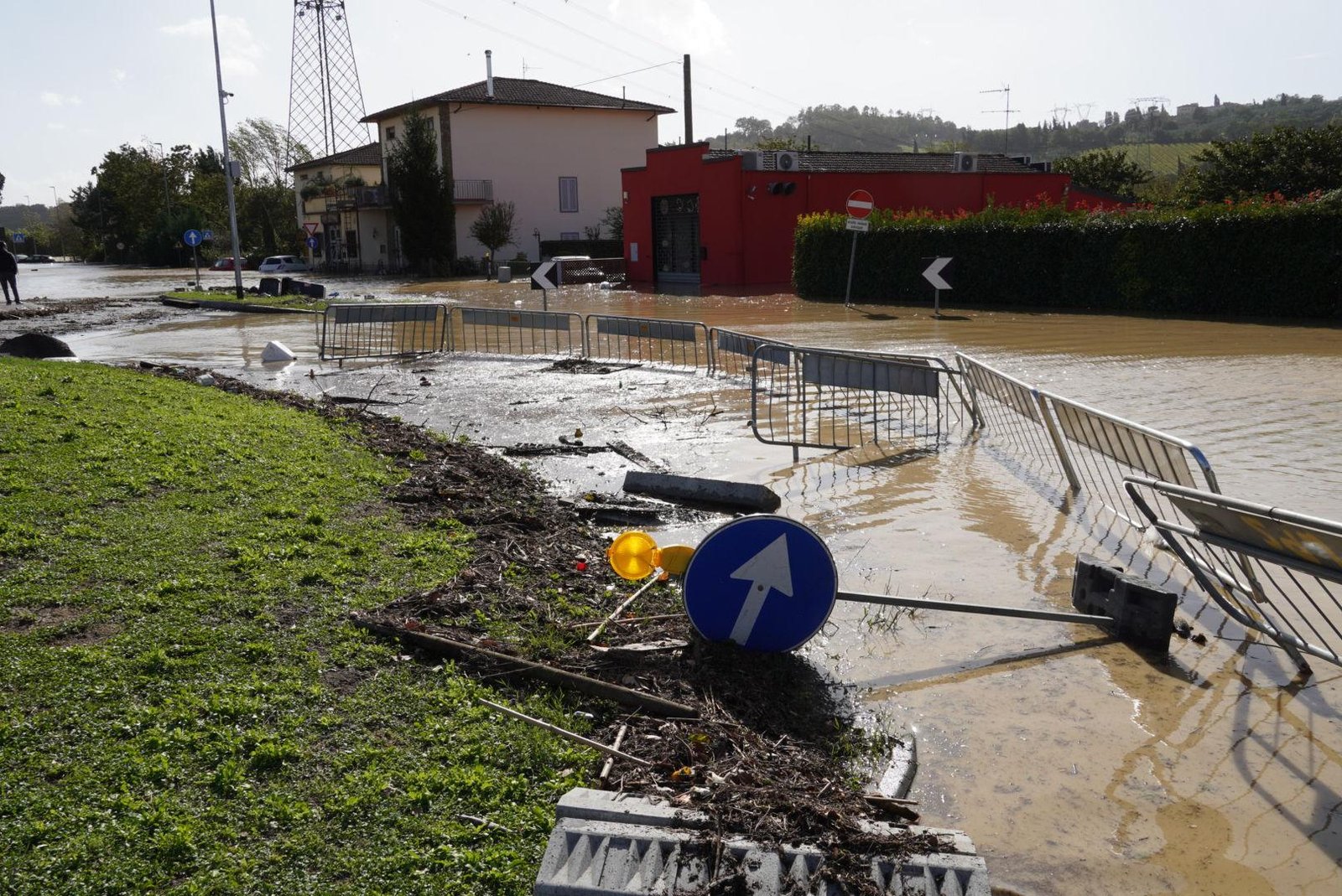 Black-out mette ko il dispositivo salvavita, bimba di 3 anni salvata a Montemurlo.