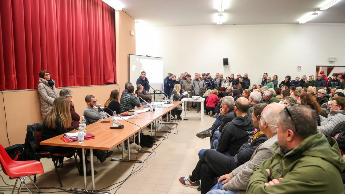 Campi Bisenzio, le foto dell'assemblea pubblica