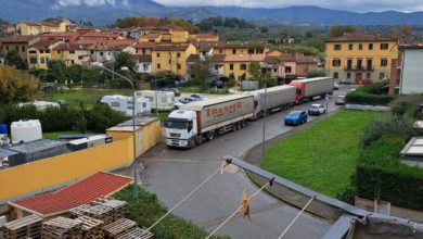 Capostrada, via della Filiera sotto assedio dai mezzi pesanti