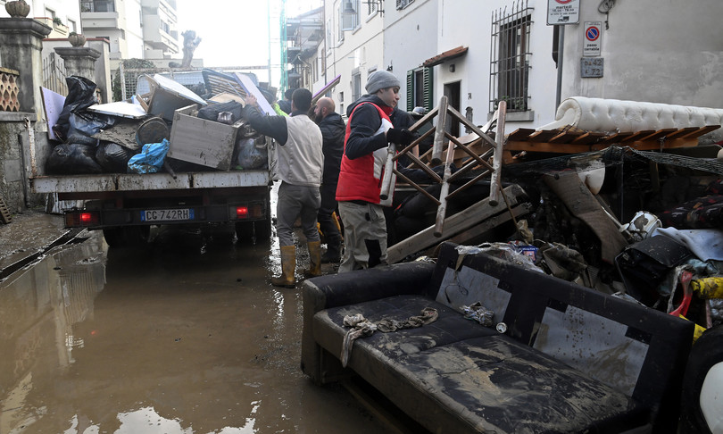 Danni alluvione in Toscana, iniziati rimborsi. Consigli da Prima Firenze.