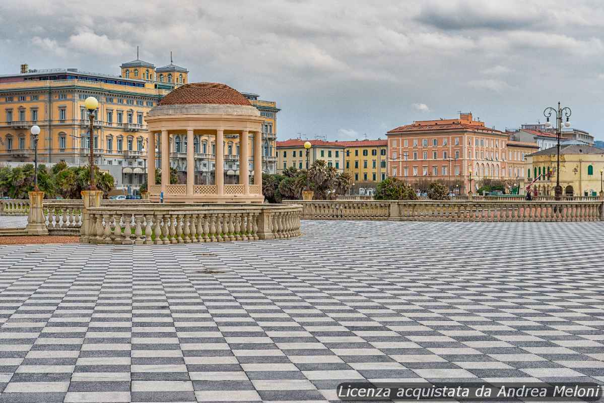 meteo-livorno:-domani-nuvoloso-con-piovaschi,-poi-nubi-sparse.