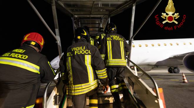 vigili del fuoco aeroporto firenze