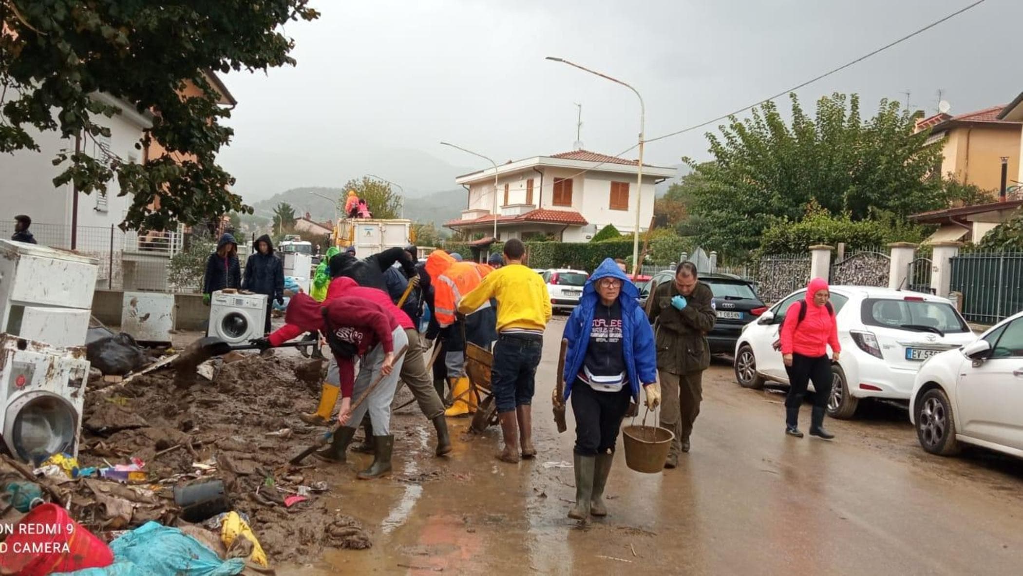 Figline di Prato in allarme per l'esondazione dei torrenti Vella e Bardena